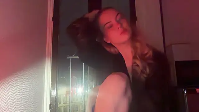 Josefinswe online show from January 13, 2026, 8:03 pm