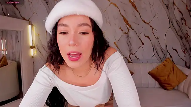 ZaraKafruni online show from February 27, 2026, 4:23 am