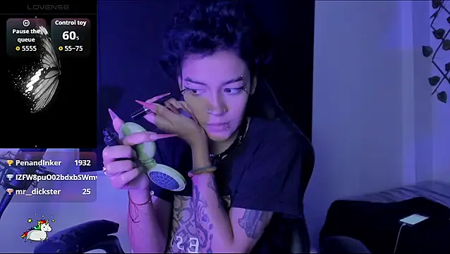 Snapshot of Anny_Kiitty chatting on April 4, 2026, 4:00 am Anny Kiitty online show from April 4, 2026, 4:00 am