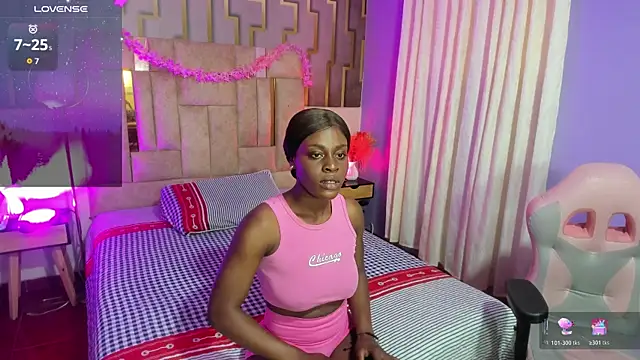 anisha zambrano online show from November 18, 2025, 2:32 pm