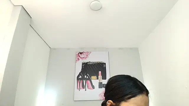 Milu carbajal x online show from December 20, 2025, 8:27 pm