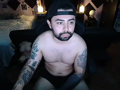 Snapshot of AtlasRise_ chatting on November 15, 2025, 1:25 am AtlasRise online show from November 15, 2025, 1:25 am