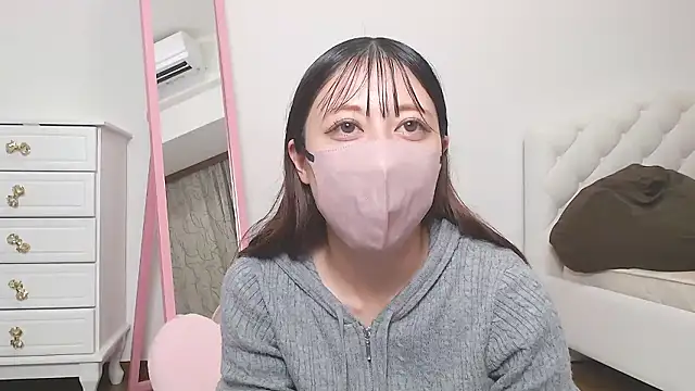 kana Gcup online show from November 15, 2025, 1:07 pm