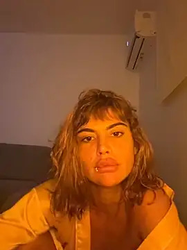 Snapshot of honeysohpia chatting on November 17, 2025, 7:14 am honeysohpia online show from November 17, 2025, 7:14 am