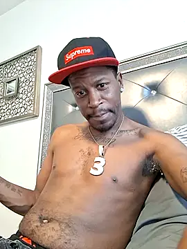 Snapshot of yourboy501withthebig1 chatting on July 17, 2026, 6:13 pm yourboy501withthebig1 online show from July 17, 2026, 6:13 pm
