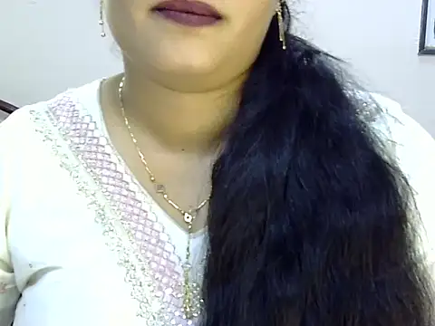 Snapshot of Muskan_Jha chatting on July 13, 2026, 12:19 pm Muskan Jha online show from July 13, 2026, 12:19 pm