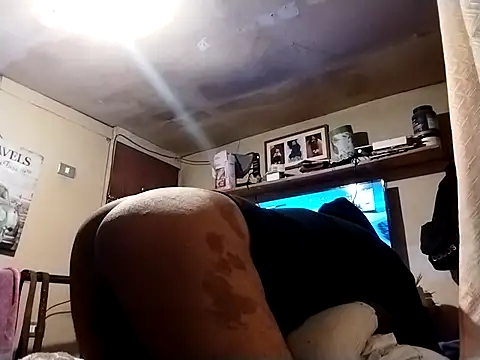 angelcachondo1128 online show from April 14, 2026, 5:02 am