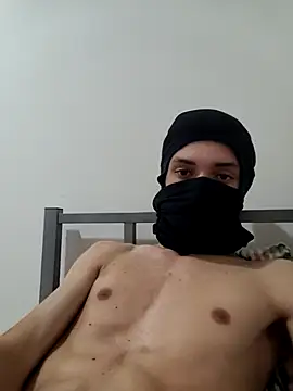 Snapshot of bnnzin chatting on May 15, 2026, 3:46 am bnnzin online show from May 15, 2026, 3:46 am