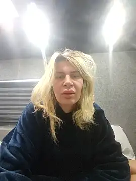 NaughtyClaudia  online show from January 11, 2026, 12:32 pm