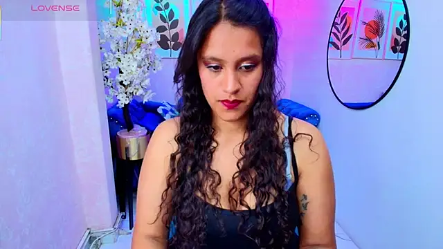 Lili rousx online show from November 27, 2025, 3:30 am