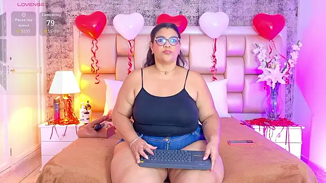 SelennaCooper online show from February 13, 2026, 11:50 am