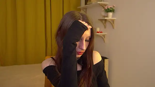 AliceWallflower online show from February 18, 2026, 9:55 pm