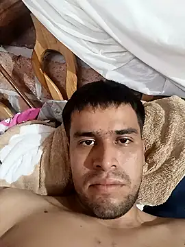 luisdel07 online show from November 16, 2025, 1:22 am