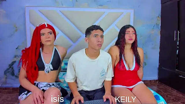 TrioPecadoVIP online show from December 21, 2025, 6:20 am