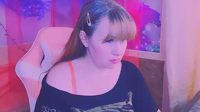 BESTLOLA online show from April 1, 2026, 1:52 pm