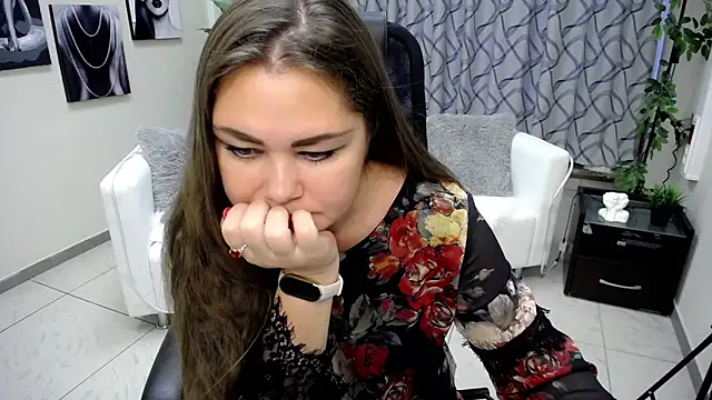 Susanna S online show from November 20, 2025, 10:15 am