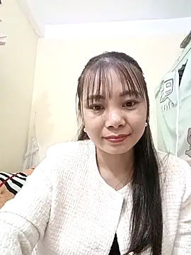 Moon-night222 online show from February 3, 2026, 4:45 pm