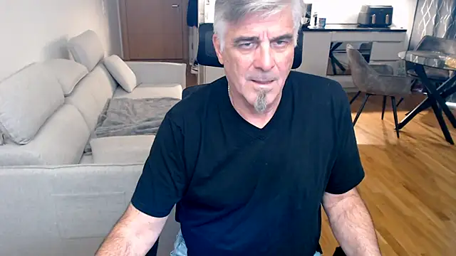 Buidapest online show from March 14, 2026, 1:27 pm