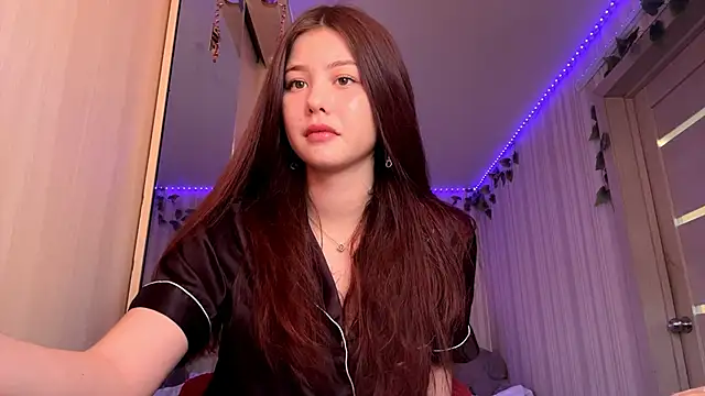 Snapshot of CutieSlim chatting on December 17, 2025, 6:08 am CutieSlim online show from December 17, 2025, 6:08 am