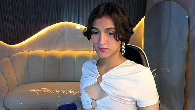 zoe tp online show from December 18, 2025, 7:53 pm