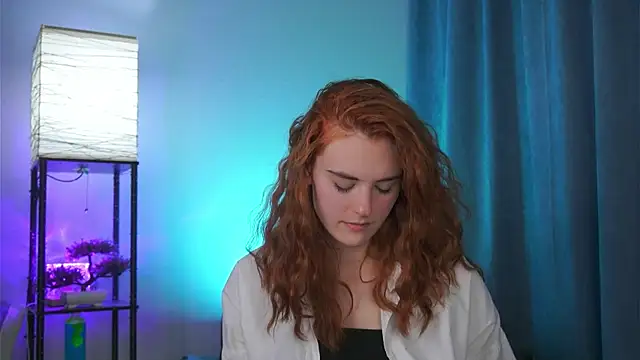 foxy cute4you online show from April 15, 2026, 7:58 pm