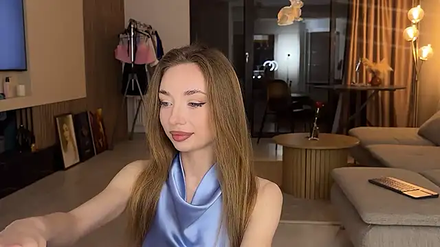 Snapshot of Jolienne chatting on May 3, 2026, 8:26 pm Jolienne online show from May 3, 2026, 8:26 pm