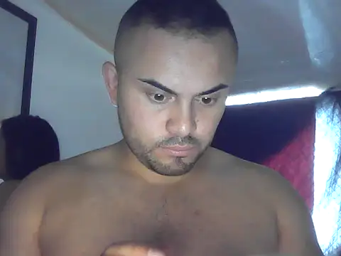 yakiiii2121 online show from November 16, 2025, 9:09 pm