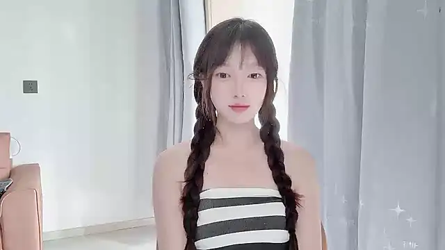 yuyayayu online show from November 24, 2025, 7:30 am