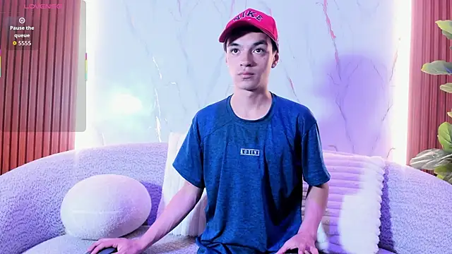 Snapshot of krisstormvg chatting on November 18, 2025, 8:13 pm krisstormvg online show from November 18, 2025, 8:13 pm