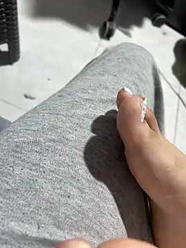 VioleeSaenz online show from November 23, 2025, 4:56 am