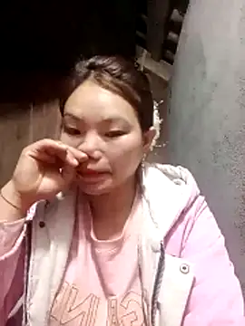 yu-zhen online show from December 4, 2025, 9:23 pm