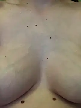 bettyButterfly online show from June 26, 2026, 8:13 pm