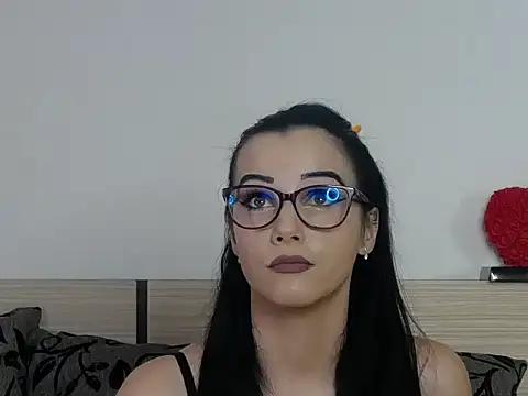 IvyCole online show from February 8, 2026, 9:02 am