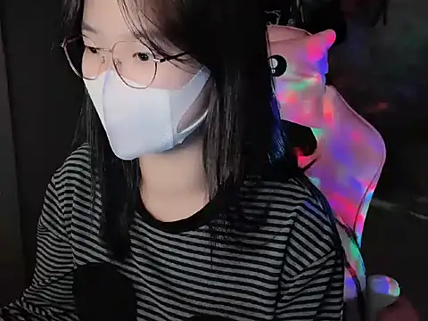 Hellen2999 online show from November 20, 2025, 2:12 am