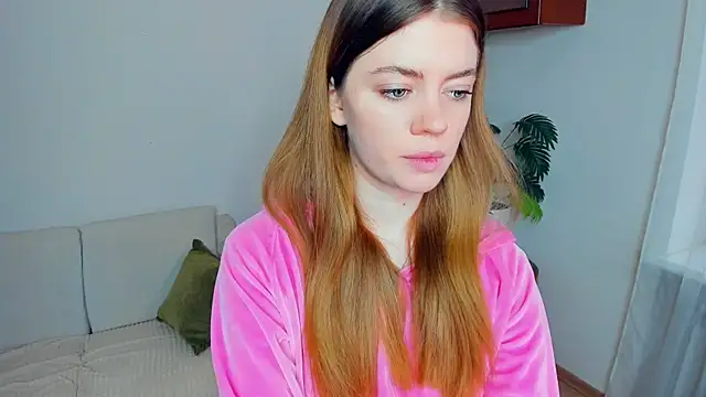 AngelesBenitz online show from December 19, 2025, 7:04 am