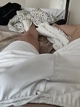 berkkderlerr online show from April 18, 2026, 9:02 am