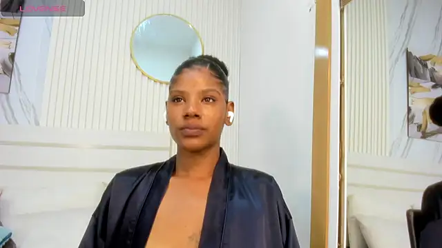 Snapshot of Afro_Luna chatting on July 12, 2026, 11:12 am Afro Luna online show from July 12, 2026, 11:12 am