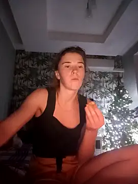 BarniLili online show from December 22, 2025, 11:02 pm