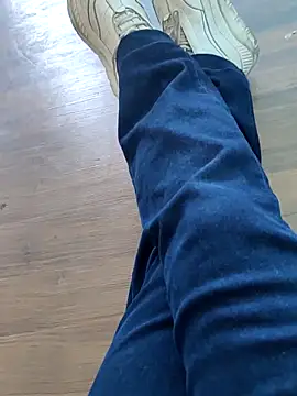 braidqueen00 online show from December 18, 2025, 3:07 pm