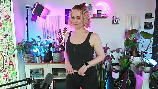 xzoeyryanx online show from January 5, 2026, 6:55 pm