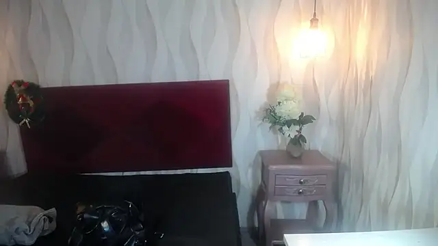 danna garza online show from December 21, 2025, 4:41 am