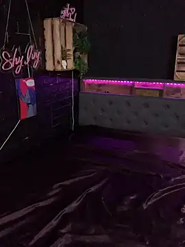 Shy-Ivy online show from March 8, 2026, 9:18 pm