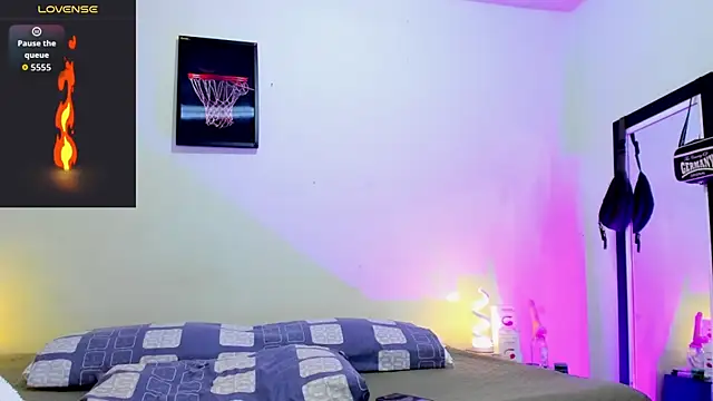 blorelopez online show from April 10, 2026, 7:29 pm