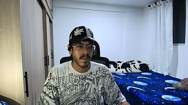 Snapshot of naitt_ chatting on November 28, 2025, 1:41 am naitt online show from November 28, 2025, 1:41 am