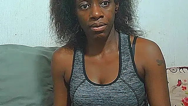 BrunetteNaomi8 online show from April 13, 2026, 7:52 pm