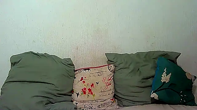 BrunetteNaomi8 online show from April 21, 2026, 2:15 am