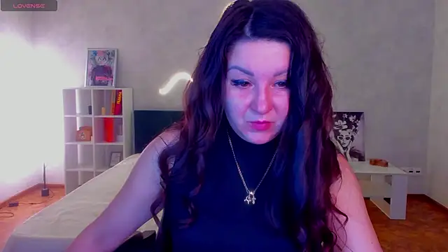 still  her online show from November 26, 2025, 1:06 am