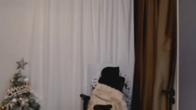 xiaobaobei11 online show from January 13, 2026, 7:57 am