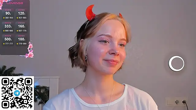 UmbraVelour online show from January 8, 2026, 2:41 pm