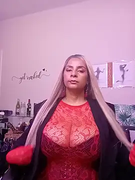 LaReineCleo online show from June 18, 2026, 10:41 am